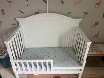 Create and Barrel, 4-in-1 Convertible Crib + NATUREPEDIC Breathable Organic 2-Stage Baby Crib Mattress