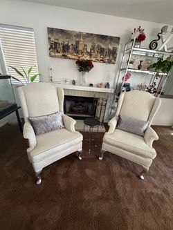 Timeless Design Off White Accent Chairs