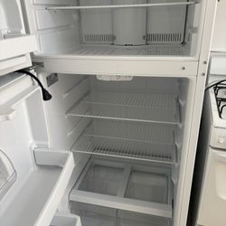 GE Refrigerator