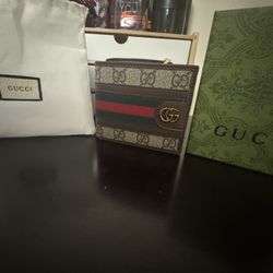 *BEST OFFER*Gucci Wallet