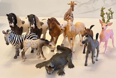Schleich Animal Figure Lot (11)
