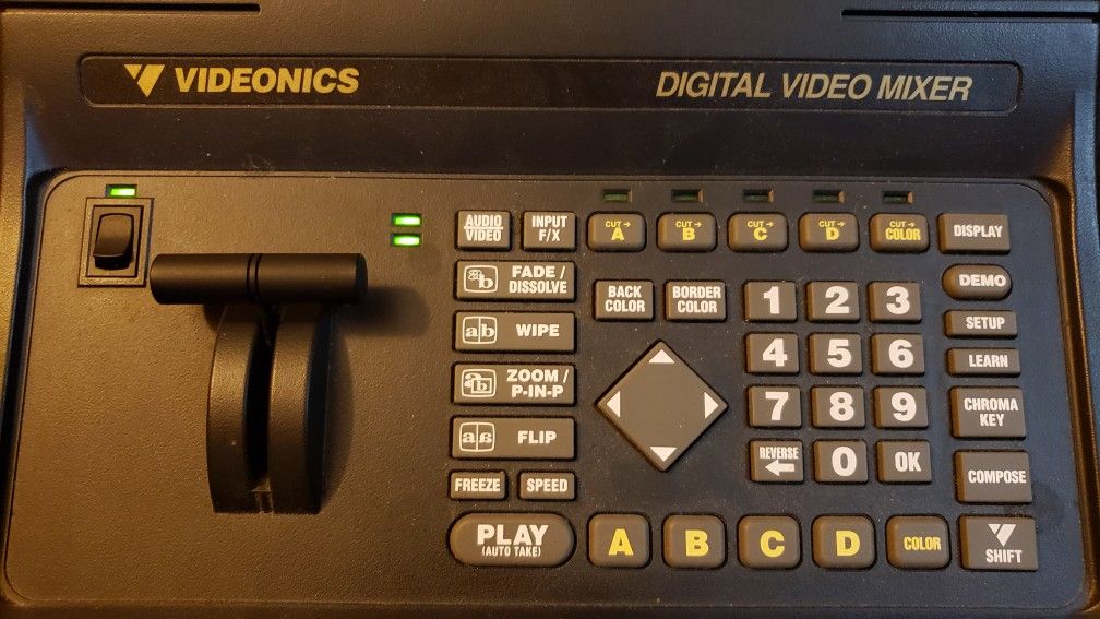VIDEONICS MX-1 MX1 NTSC DIGITAL AUDIO VIDEO MIXER SWITCHER FILM EDITING 4-INPUT