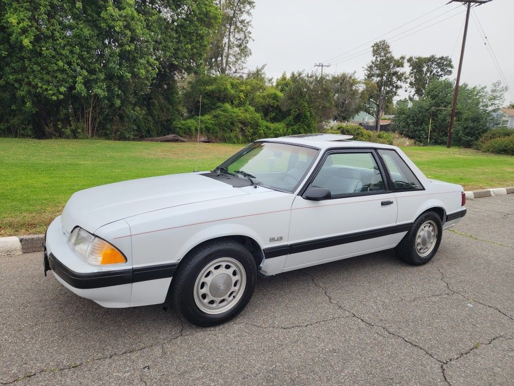 1987 Ford Mustang