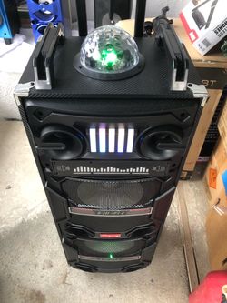 4,000 watt rechargeable Bluetooth speaker/aux/fm/USB and SD port/microphone for karaoke/brand new!!