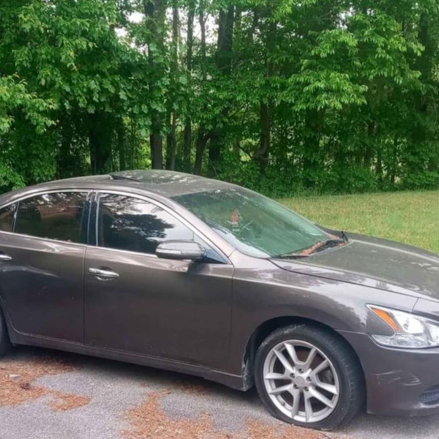 Nissan Maxima