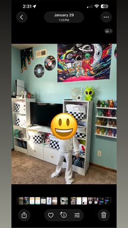 FREE ENTERTAINMENT CENTER