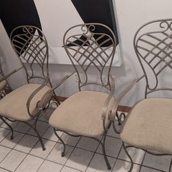 Lot Set Of 4 Wrought iron Dinner Chairs  Dining Seats Medevil Modern Elegant. FREE LOCAL DELIVERY
