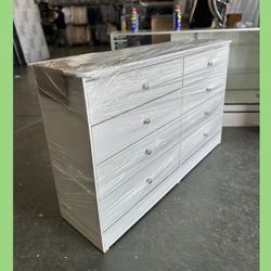 8 drawers dresser / Eight drawers dresser