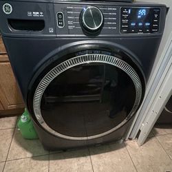 G&E Washer & Dryer Set
