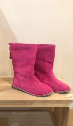 Girl’s pink boots