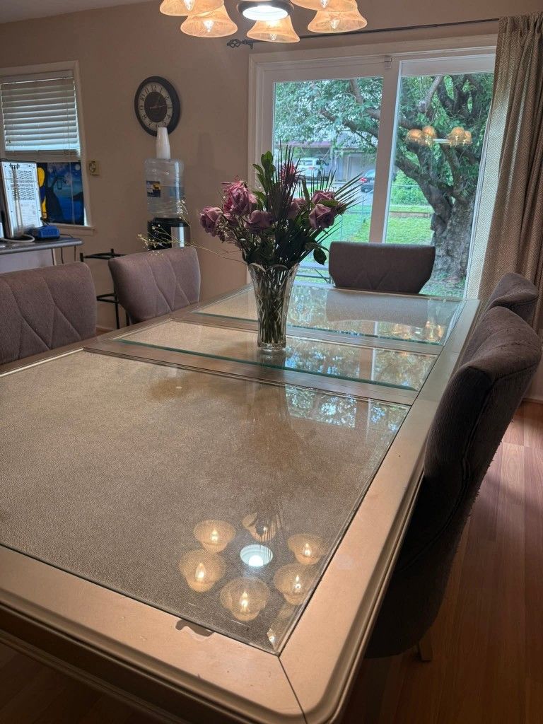 Dinning Room Table