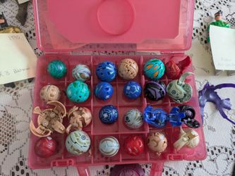 Bakugon brawlers in carry case