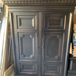 TV Armoire