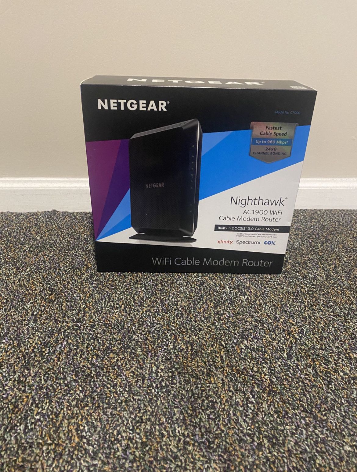Excellent condition. NETGEAR Nighthawk Modem WiFi Router Combo C7000-Compatible with  Xfinity By Comcast, Spectrum, Cox.