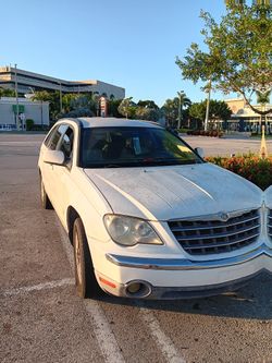 Estoy Vendiendo Me Carro Como Esta Es Craileet Paficicabdel 2007 Motor 4.0 Tiene 152 .il Millas Muchas Cosas Nueva  Peto Lo Pare Por Sr Predieron Luce