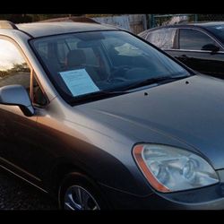 2009 Kia Rondo