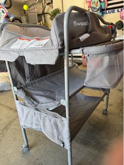 Sweeby diaper changing table- portable