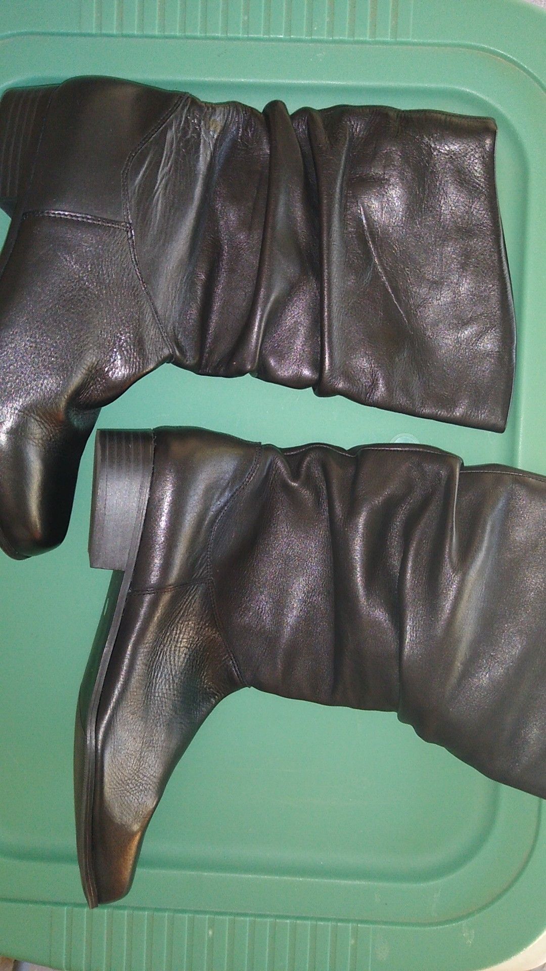 Women's St John's Bay Black Leather Mid Calf Pull On Slouch Boots Size 8.5M