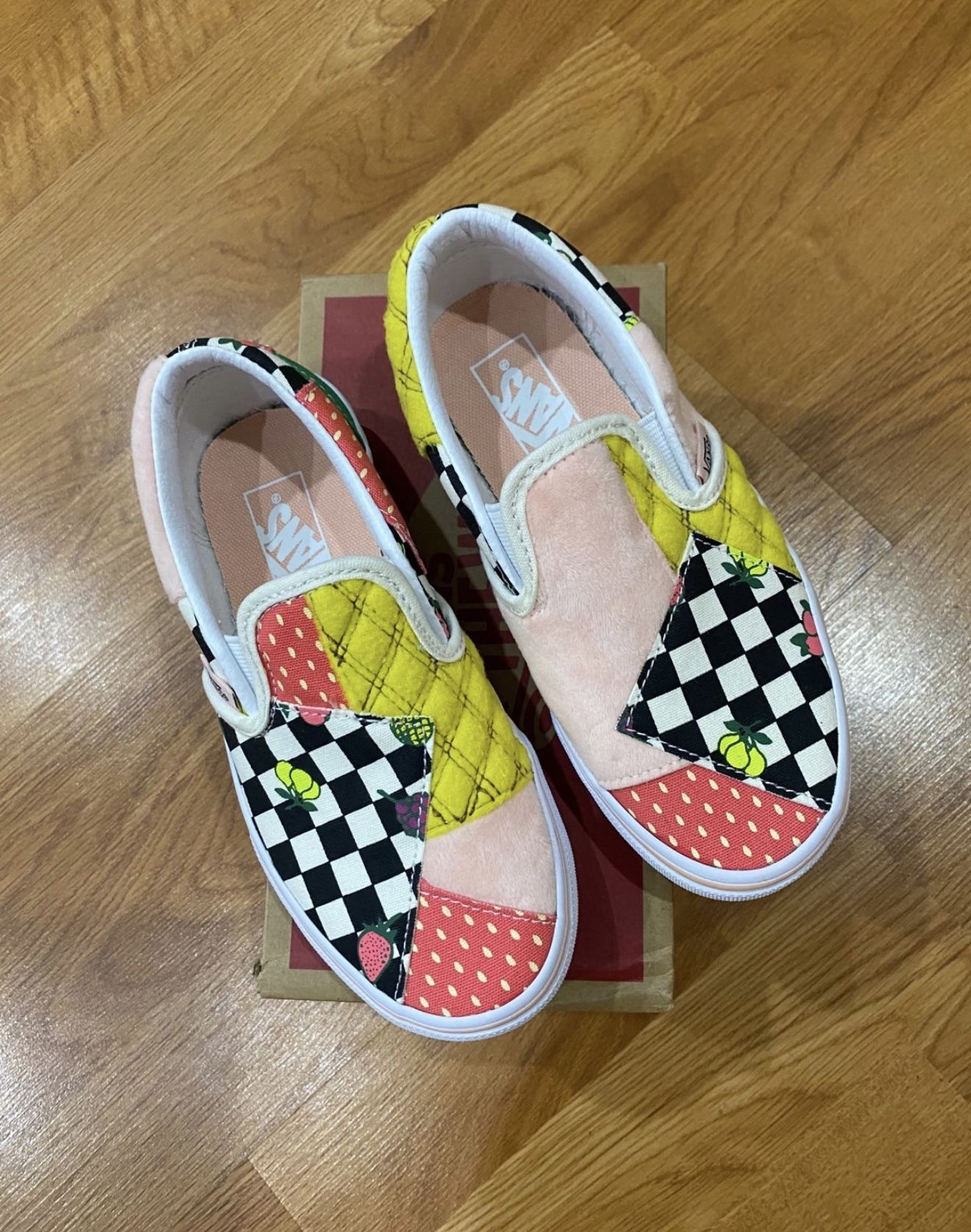 New Girls Vans Sz 13 Shoes Slip On