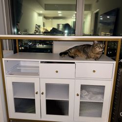 White Cubpoard For clothes and stuff