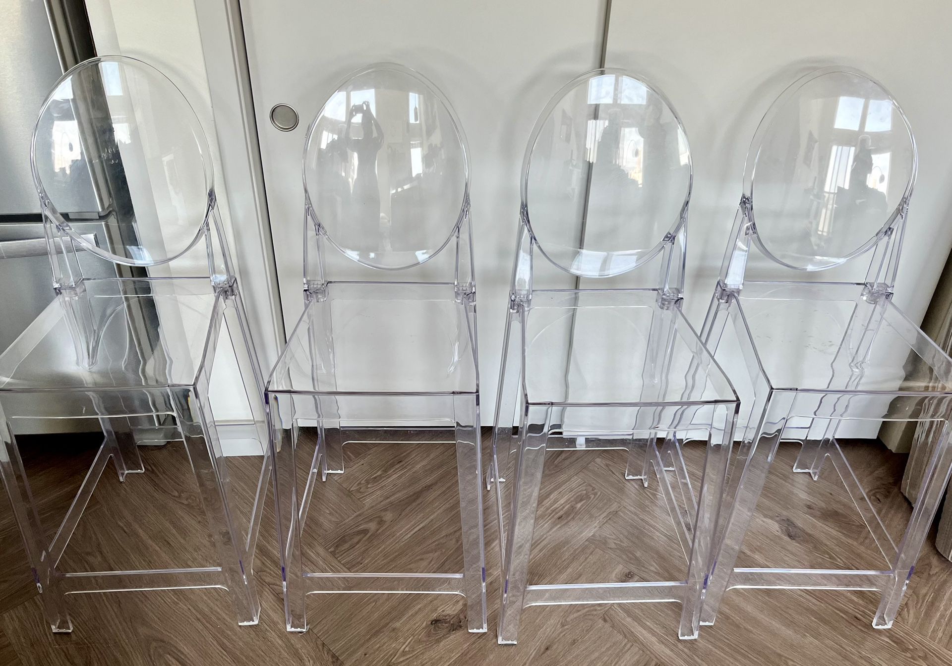 Set Of 4 Ghost Bar Stools Chairs 