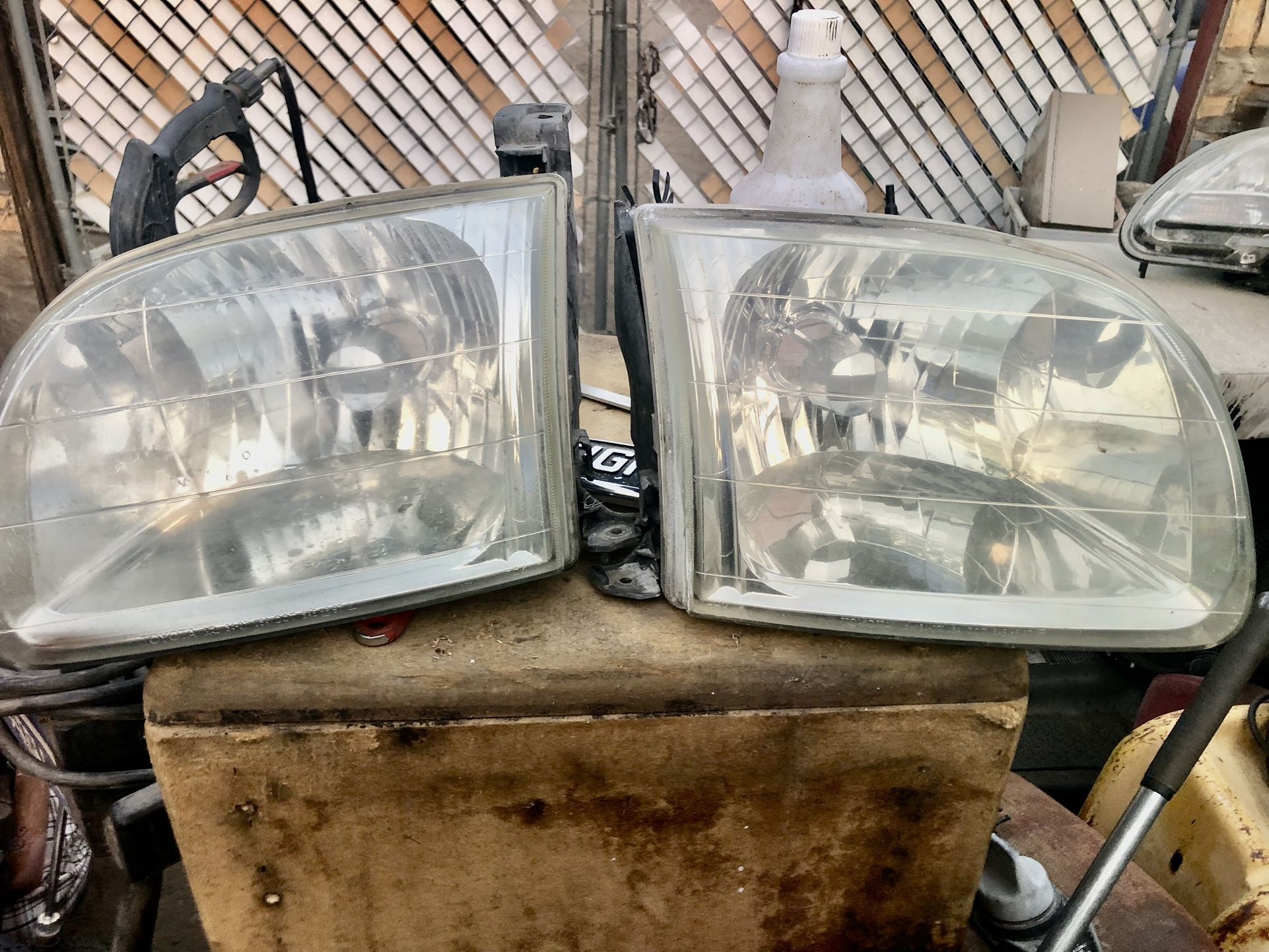 01 Tundra Headlights $35