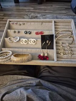 Women's jewelry 10.00 to 20.00 each