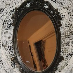 VINTAGE GOLD FILIGREE VICTORIAN ORNATE BRASS METAL ITALIAN PICTURE FRAME WALL MIRROR ITALY
