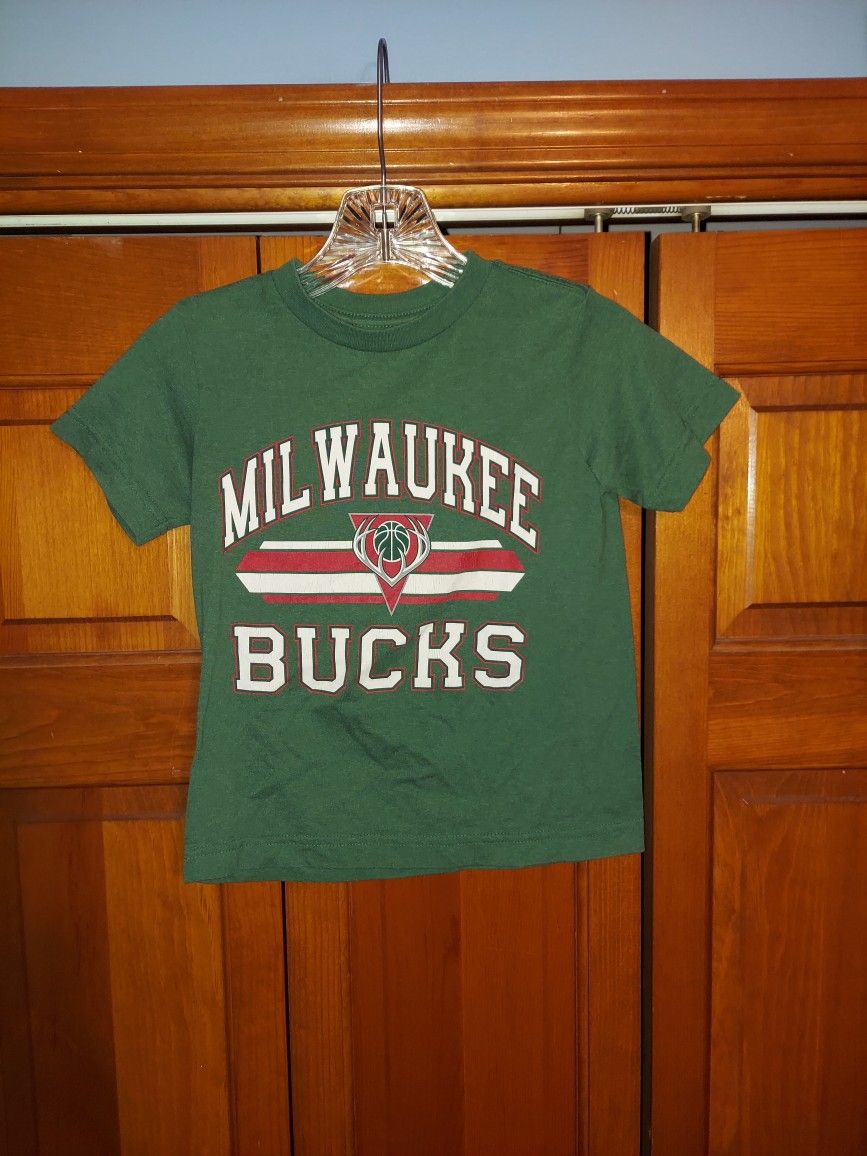 XS (5) MILWAUKEE BUCKS SHIRT