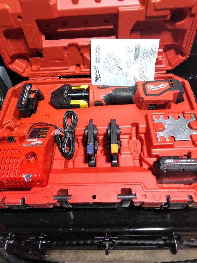 Plumbing Tools  Compression Tool