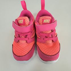 Toddler Nike Shoes Size 7c