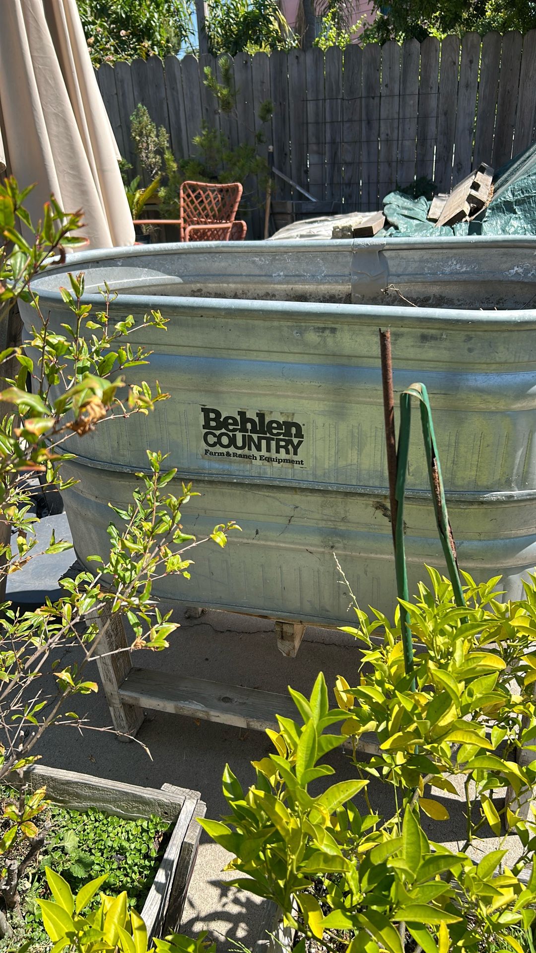 BEHLEN COUNTRY Galvanized Stock Tanks