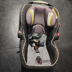 Graco Snugride Car Seat And Base 