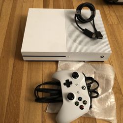 New Xbox One S 4K Blu-ray 1 TB SSD