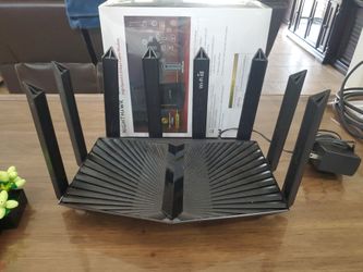 Tri-Band Wi-Fi Router