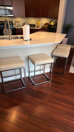 Set of 4 Modern Backless Bar Stools