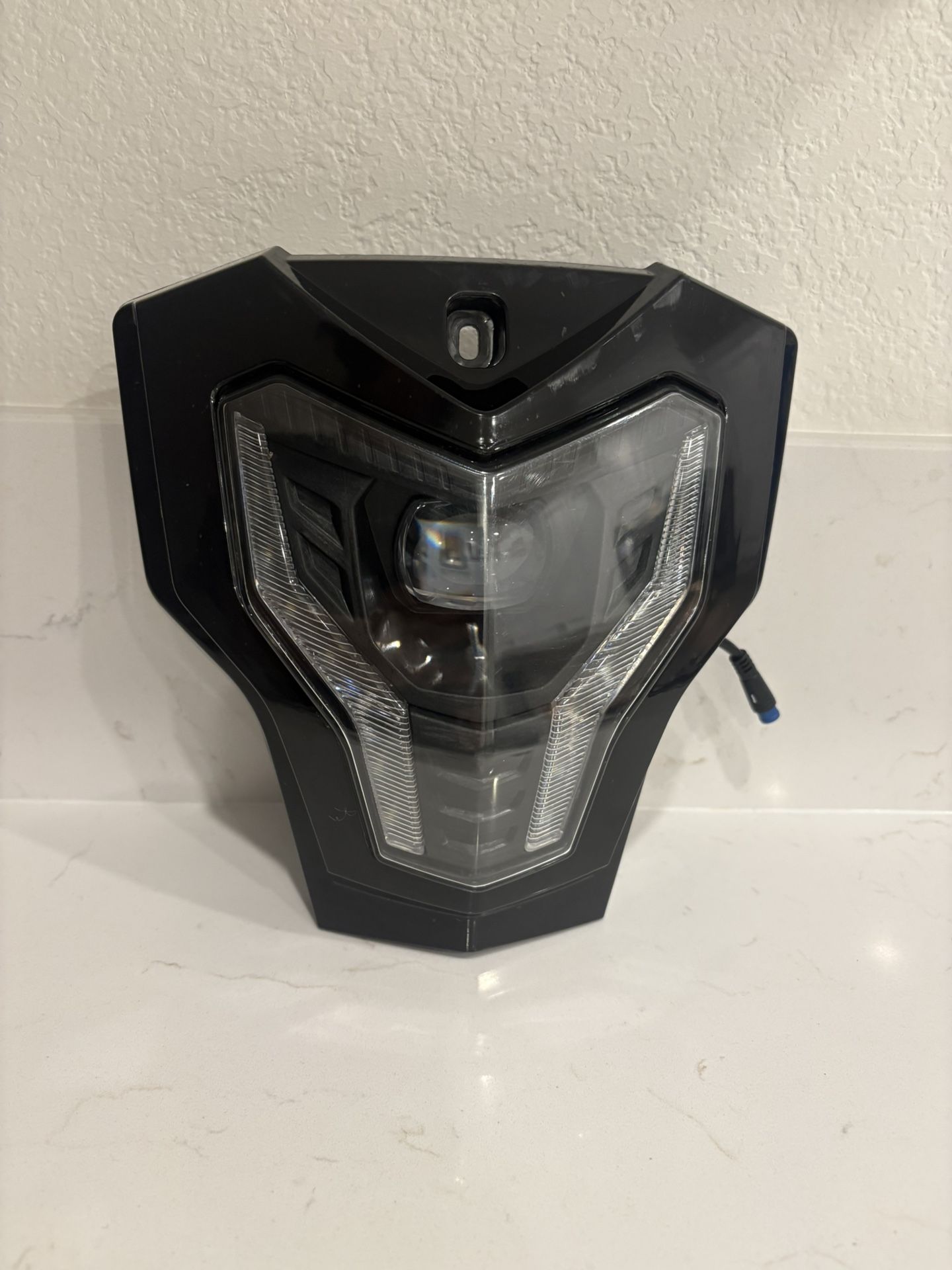 72v Rawrr Mantis headlight