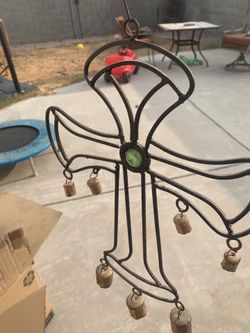 Cross wind chime