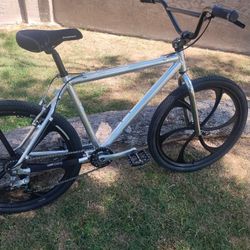 26 Inch BMX Cruiser 