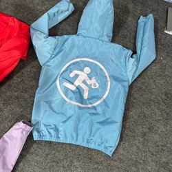 SKY BLUE WINDBREAKER ALSO HAVE DIFFRENT COLORS 