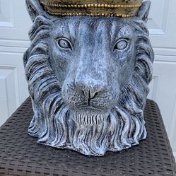 Lion Bust Planter