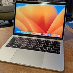 Apple MacBook Pro 13" 2017 i5 8gb 256gb Two Thunderbolt 3 Ports