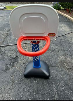 Little Tikes basketball hoop
