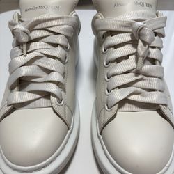 Alexander McQueen women shoe