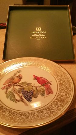 Lenox anuual limited edition 1976 of Boehm Birds