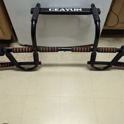 Pull up bar