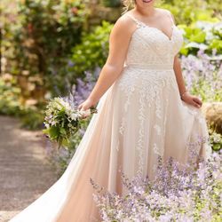 Essence of Australia Rare Discontinued wedding dress