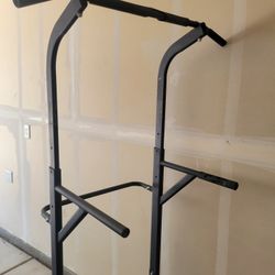 Pull up And Dips Tower