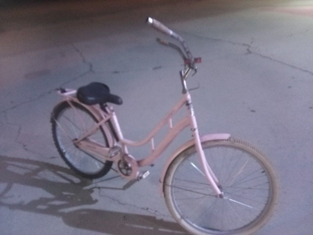Pink Woman's Beach Cruiser (Back Rack)