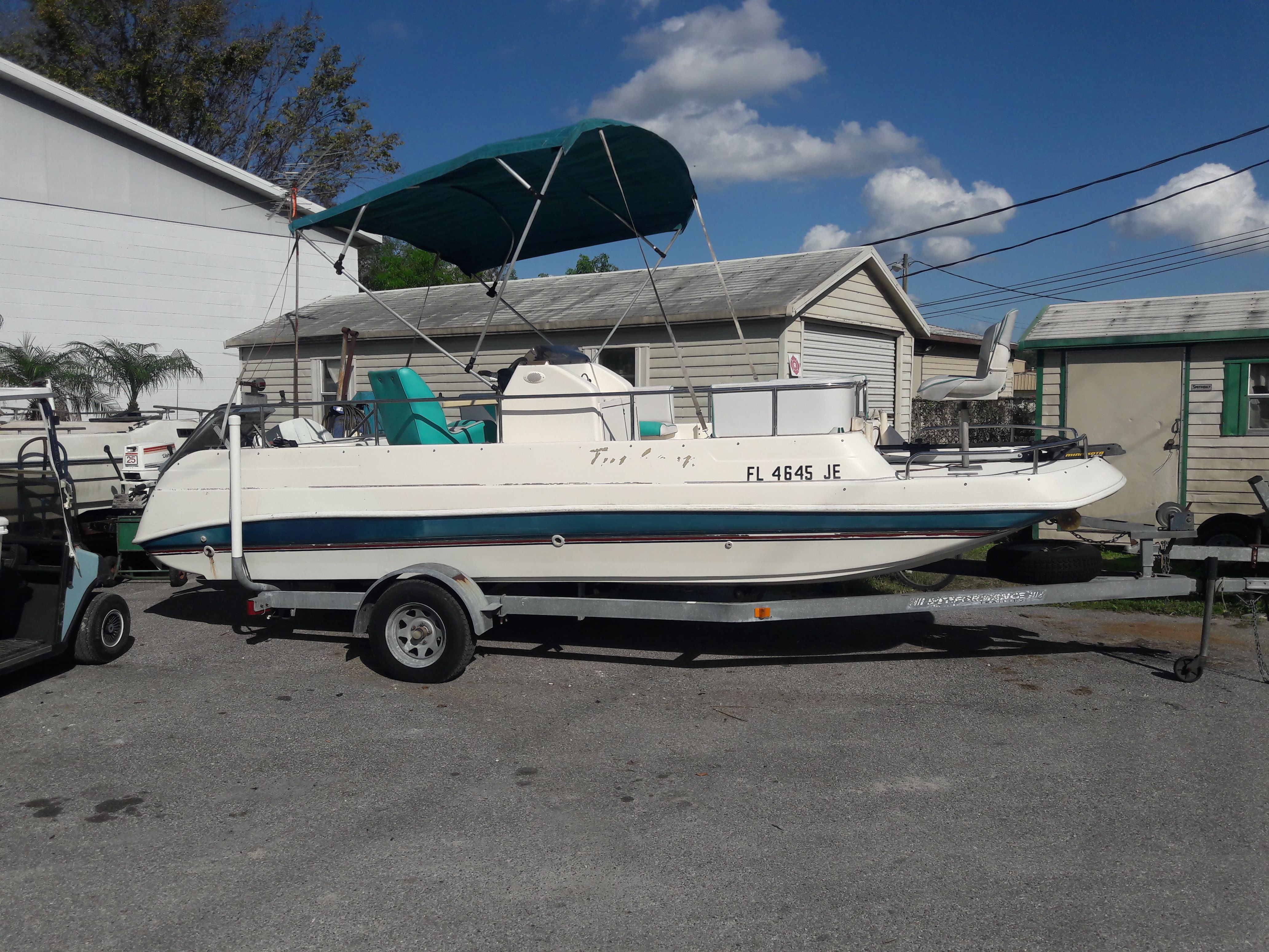 Deck boat Legacy typhoon